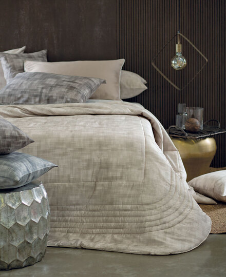 Bedspread Twist